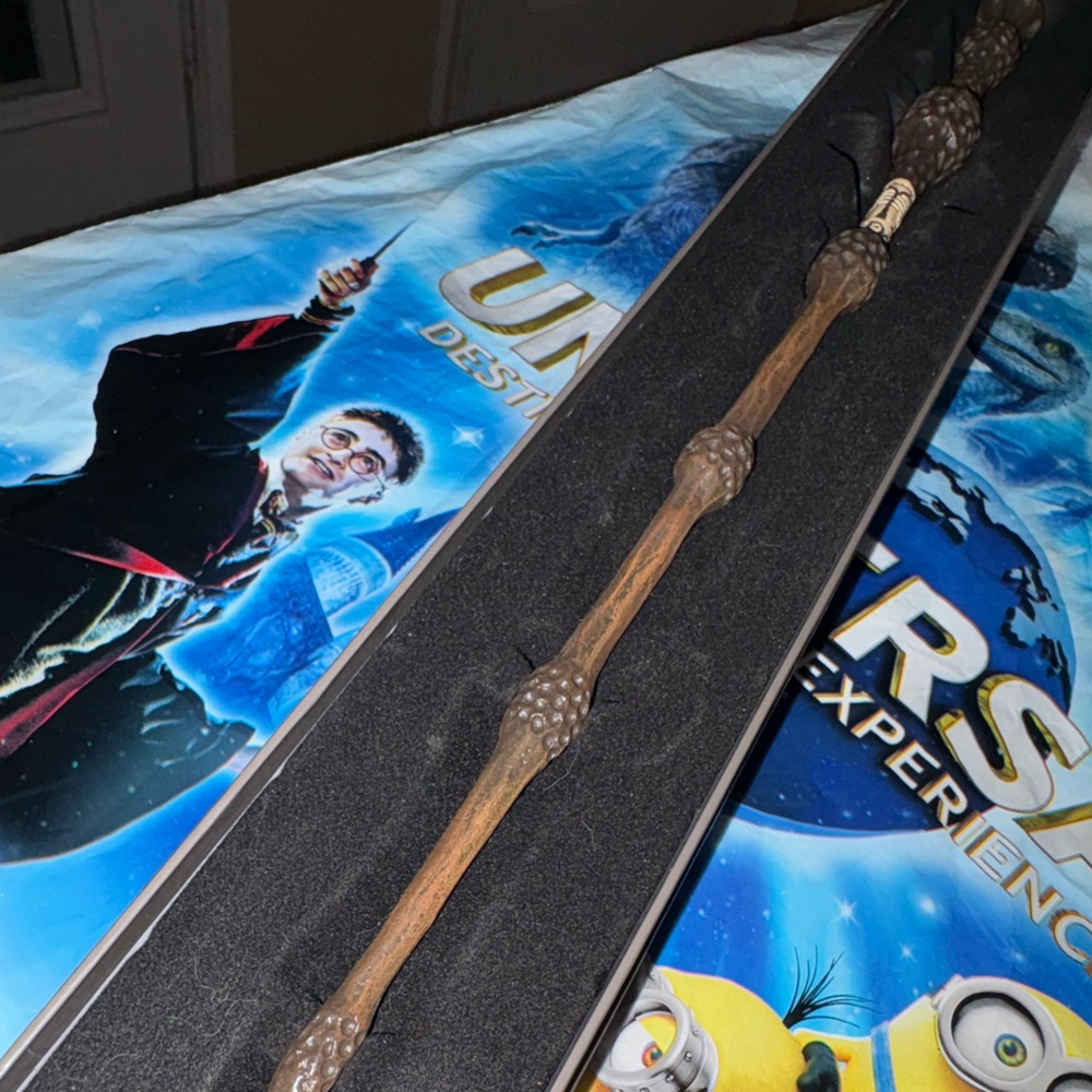 2014 Dumbledore’s Wand Olivander’s Universal Studios Harry Potter Collectible